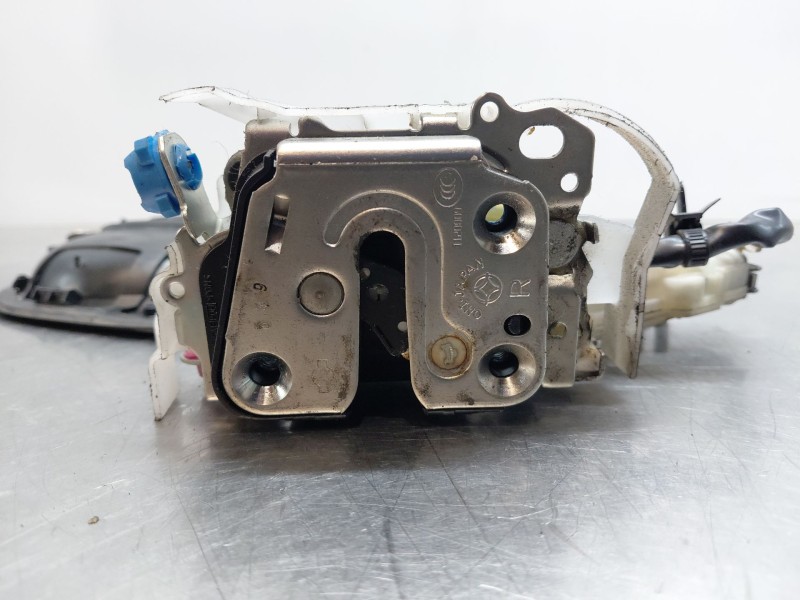 Recambio de cerradura puerta delantera derecha para nissan nt400 cabstar (f24m) 28.12, 32.12, 35.12 (f91an) referencia OEM IAM 8