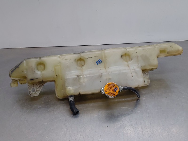 Recambio de deposito expansion para nissan nt400 cabstar (f24m) 28.12, 32.12, 35.12 (f91an) referencia OEM IAM 21710MB40C  