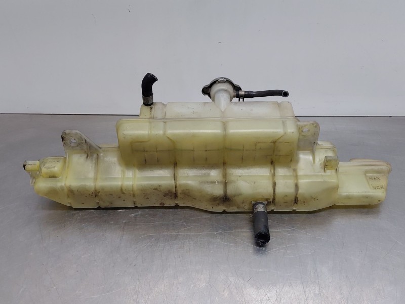 Recambio de deposito expansion para nissan nt400 cabstar (f24m) 28.12, 32.12, 35.12 (f91an) referencia OEM IAM 21710MB40C  
