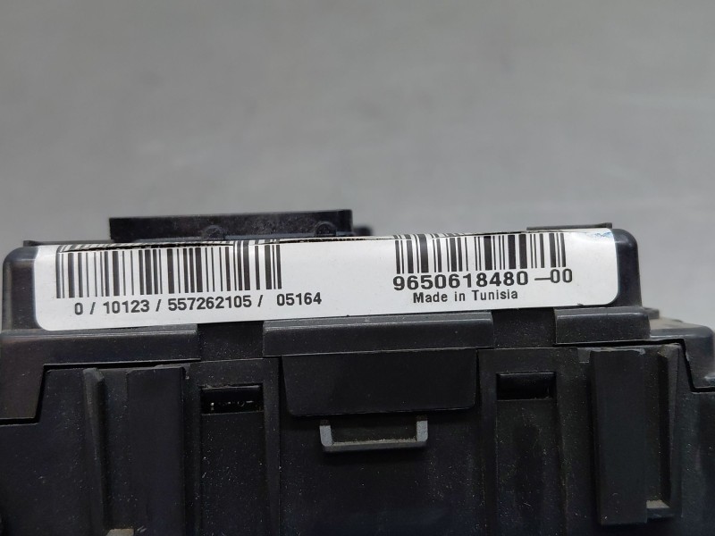Recambio de caja reles / fusibles para peugeot partner monospace (5_, g_) 2.0 hdi referencia OEM IAM   