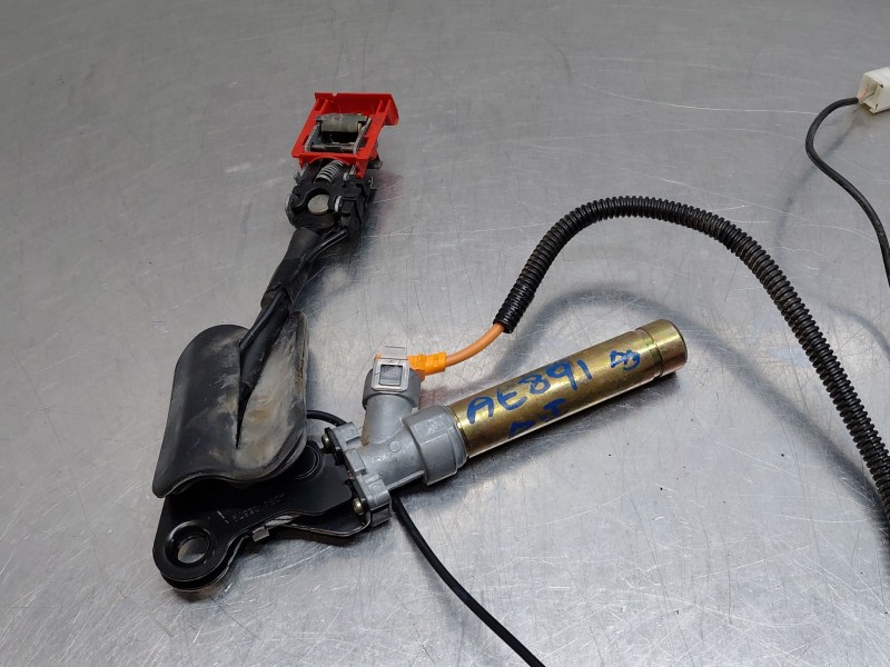 Recambio de pretensor airbag izquierdo para peugeot partner monospace (5_, g_) 2.0 hdi referencia OEM IAM   