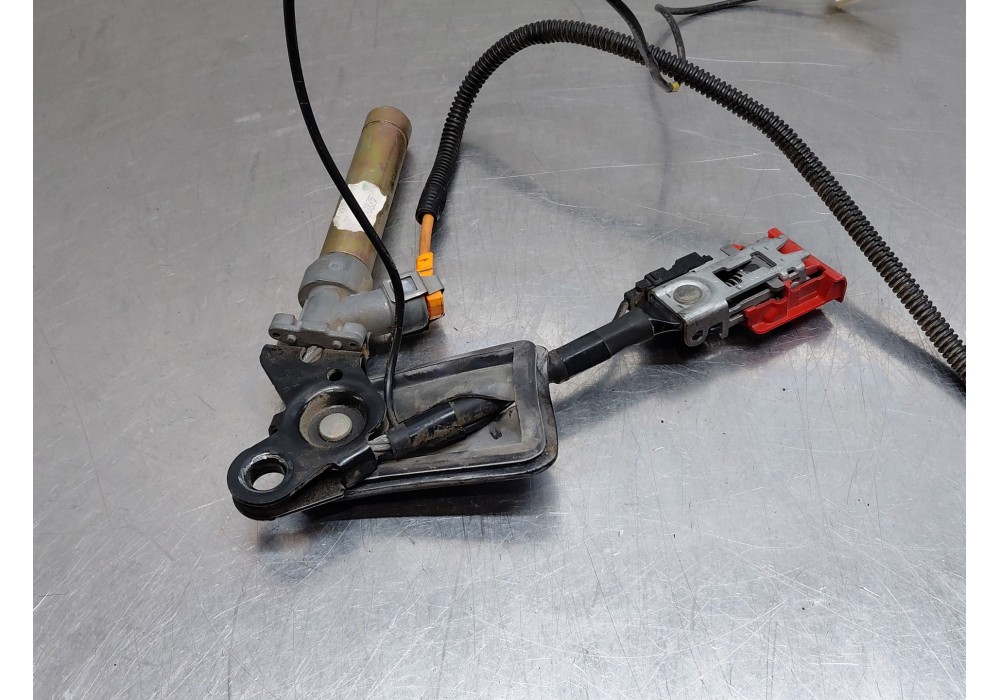 Recambio de pretensor airbag izquierdo para peugeot partner monospace (5_, g_) 2.0 hdi referencia OEM IAM   