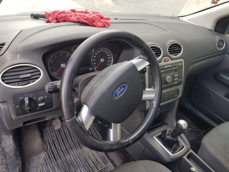ford focus berlina (cap) del año 2005