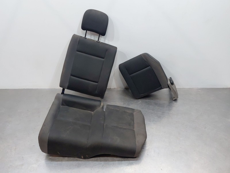 Recambio de asiento delantero derecho para nissan nt400 cabstar (f24m) 28.12, 32.12, 35.12 (f91an) referencia OEM IAM 87654LC60A
