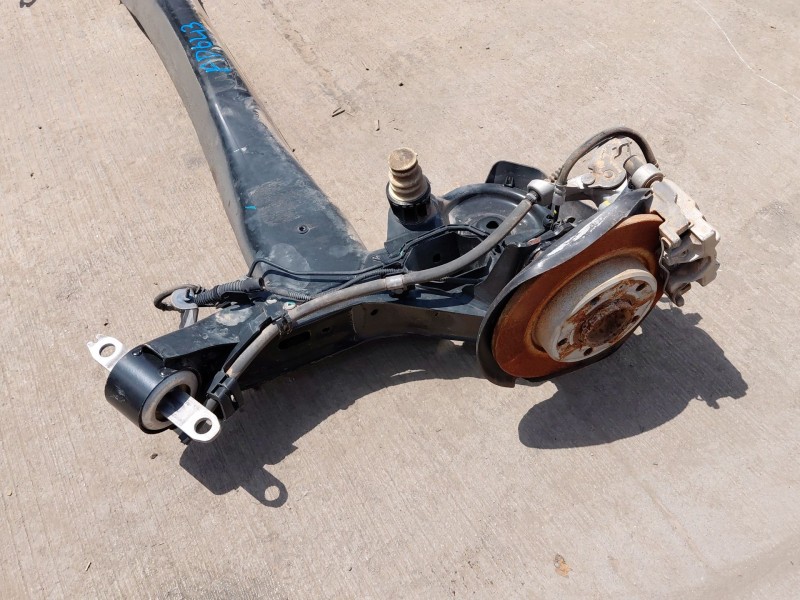 Recambio de puente trasero para peugeot 308 acces referencia OEM IAM 1616785480  