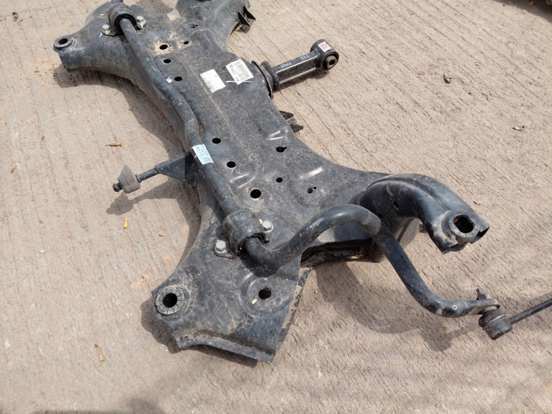 Recambio de puente delantero para kia stonic (ybcuv) drive referencia OEM IAM   