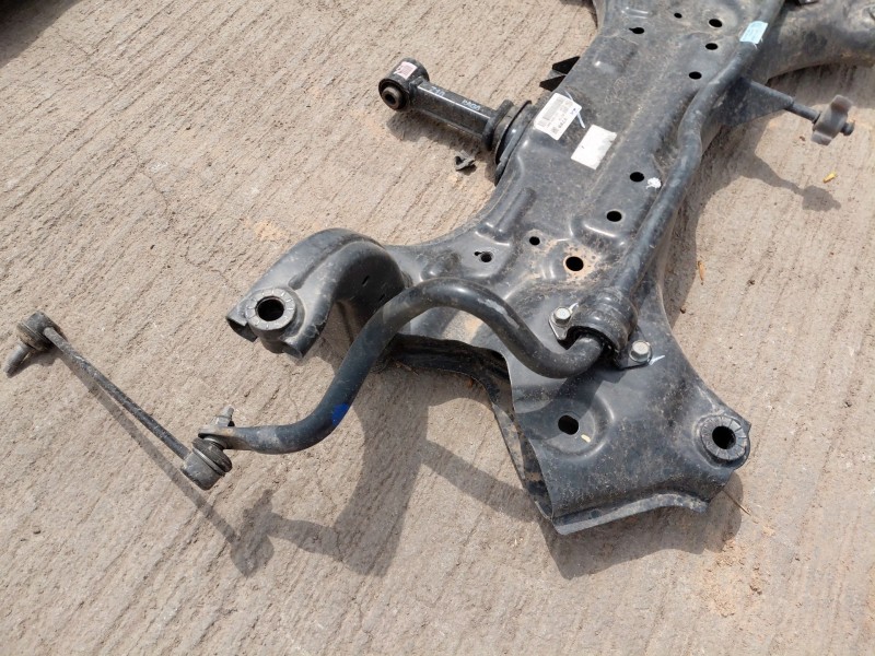 Recambio de puente delantero para kia stonic (ybcuv) drive referencia OEM IAM   