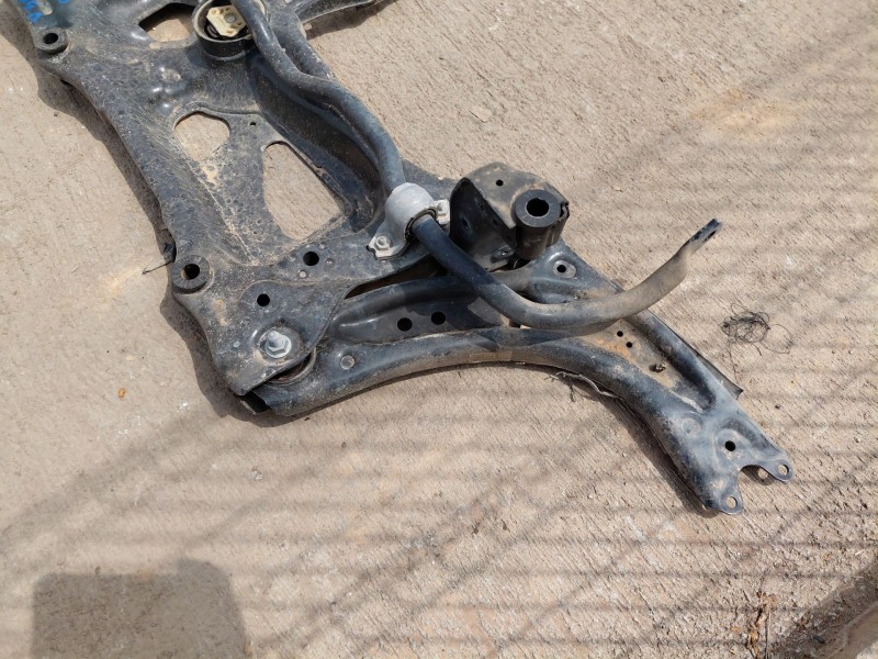 Recambio de puente delantero para volkswagen t-roc r-line referencia OEM IAM   
