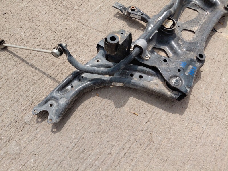 Recambio de puente delantero para volkswagen t-roc r-line referencia OEM IAM   