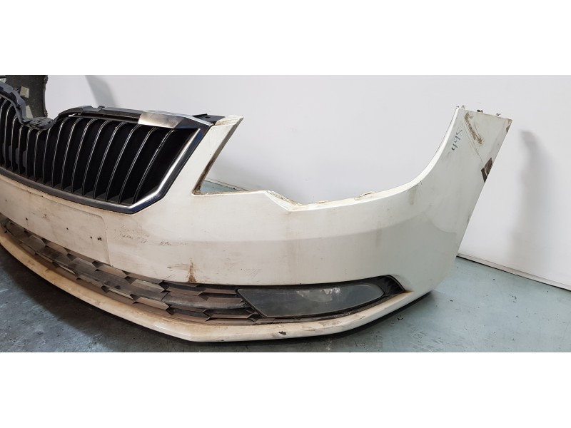 Recambio de paragolpes delantero para skoda superb combi (3t5) ambition referencia OEM IAM 3T0071609C   Recambio de paragolpes delantero para skoda superb combi (3t5) ambition referencia OEM IAM 3T0071609C