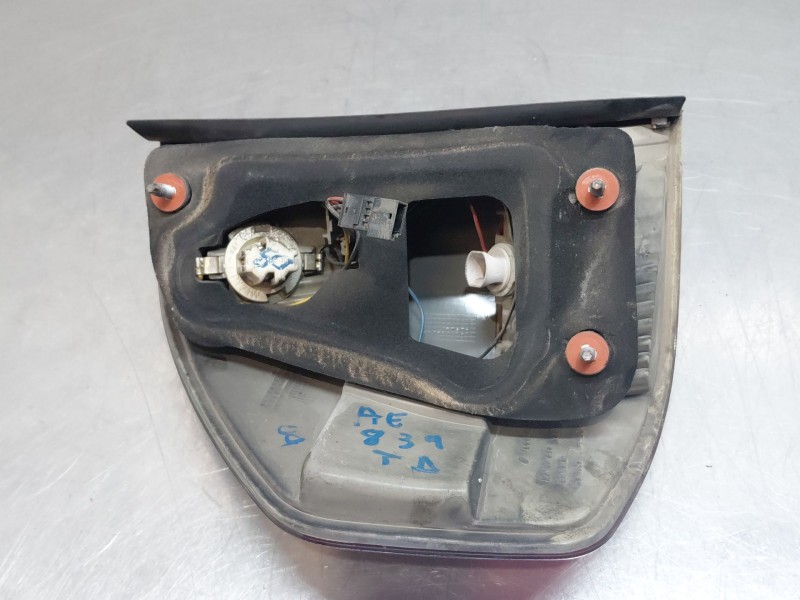 Recambio de piloto trasero derecho para bmw x3 (e83) 2.0 d referencia OEM IAM 63217162210 7162210 