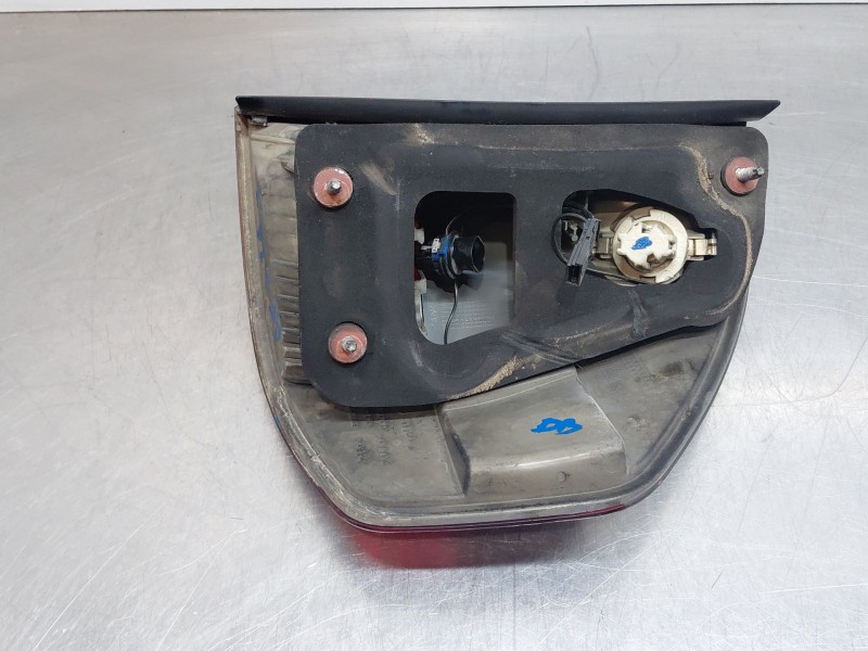 Recambio de piloto trasero izquierdo para bmw x3 (e83) 2.0 d referencia OEM IAM 63217162209  