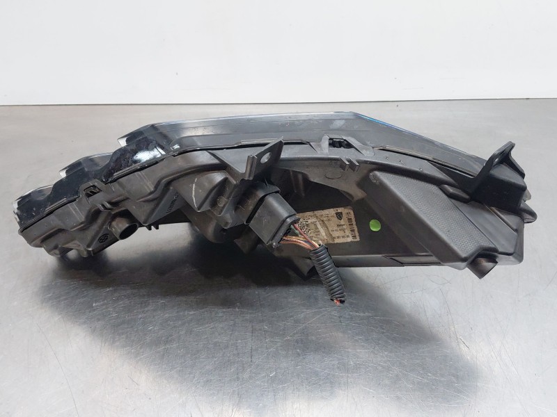 Recambio de piloto delantero izquierdo para peugeot 3008 hybrid 3008 referencia OEM IAM 9839799380  