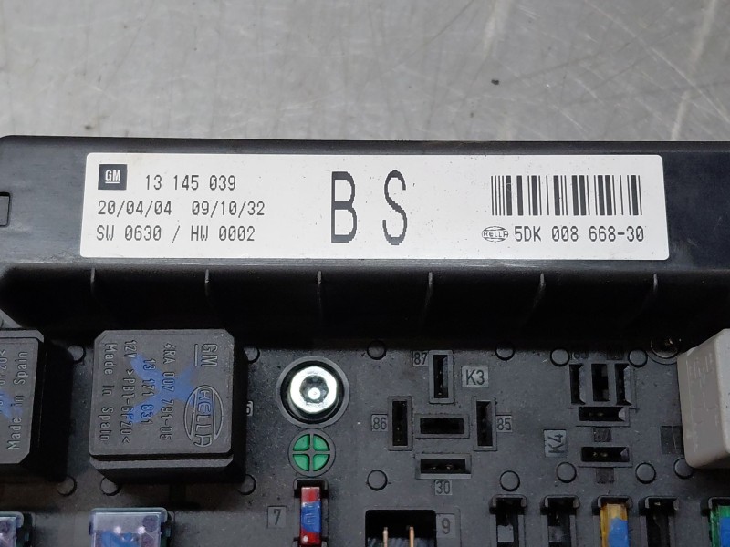 Recambio de caja reles / fusibles para opel astra h (a04) 1.7 cdti (l48) referencia OEM IAM 13145039  