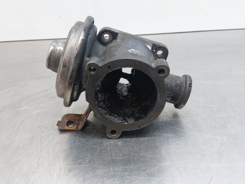 Recambio de valvula egr para bmw x3 (e83) 2.0 d referencia OEM IAM 11717804382  
