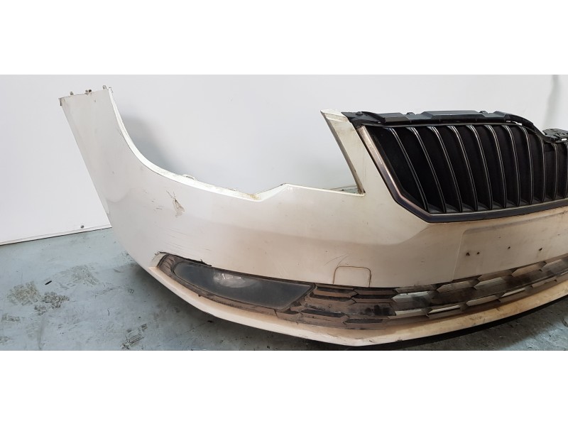 Recambio de paragolpes delantero para skoda superb combi (3t5) ambition referencia OEM IAM 3T0071609C   Recambio de paragolpes delantero para skoda superb combi (3t5) ambition referencia OEM IAM 3T0071609C