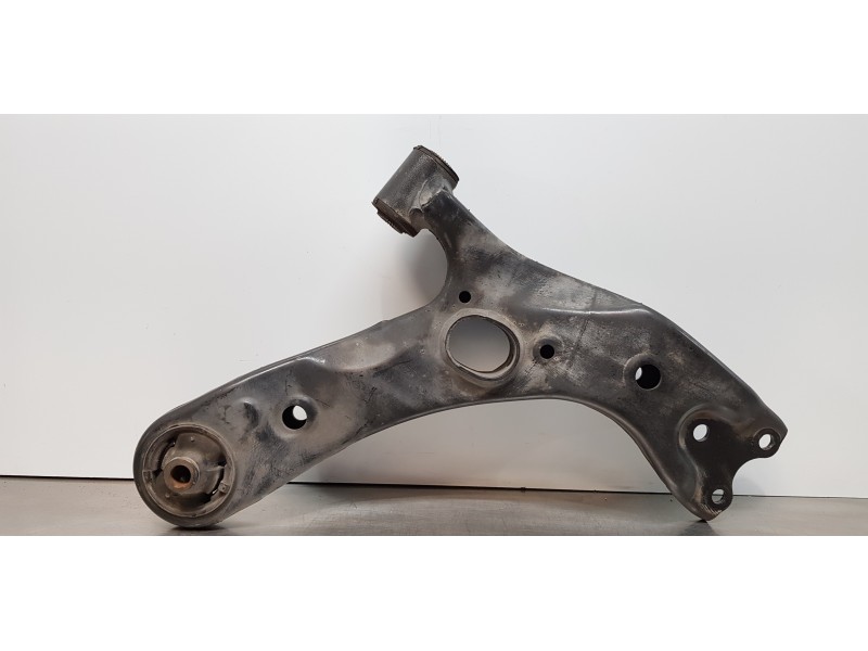 Recambio de brazo suspension inferior delantero derecho para toyota auris active referencia OEM IAM 4806802130   Recambio de brazo suspension inferior delantero derecho para toyota auris active referencia OEM IAM 4806802130