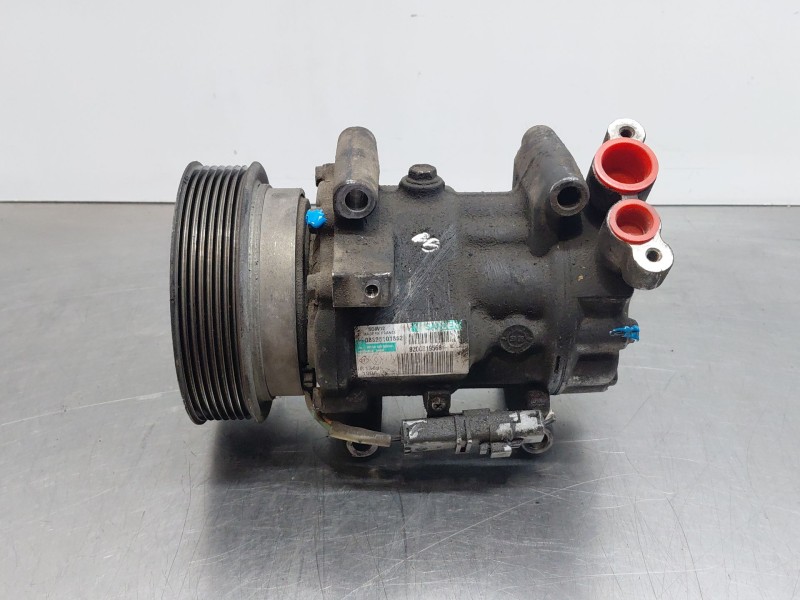Recambio de compresor aire acondicionado para renault twingo ii (cn0_) 1.2 turbo (cn0c, cn0f) referencia OEM IAM   