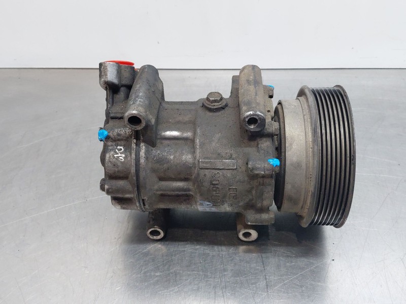 Recambio de compresor aire acondicionado para renault twingo ii (cn0_) 1.2 turbo (cn0c, cn0f) referencia OEM IAM   