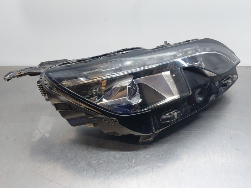 Recambio de faro derecho para peugeot 3008 active referencia OEM IAM   