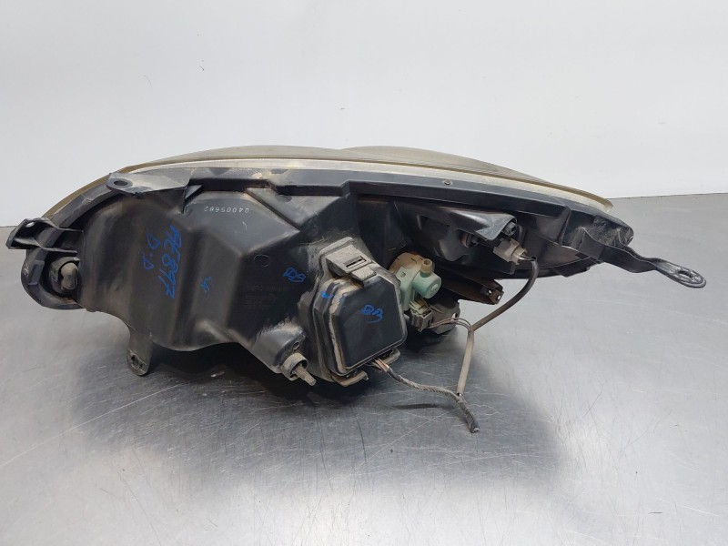 Recambio de faro derecho para renault twingo ii (cn0_) 1.2 turbo (cn0c, cn0f) referencia OEM IAM   