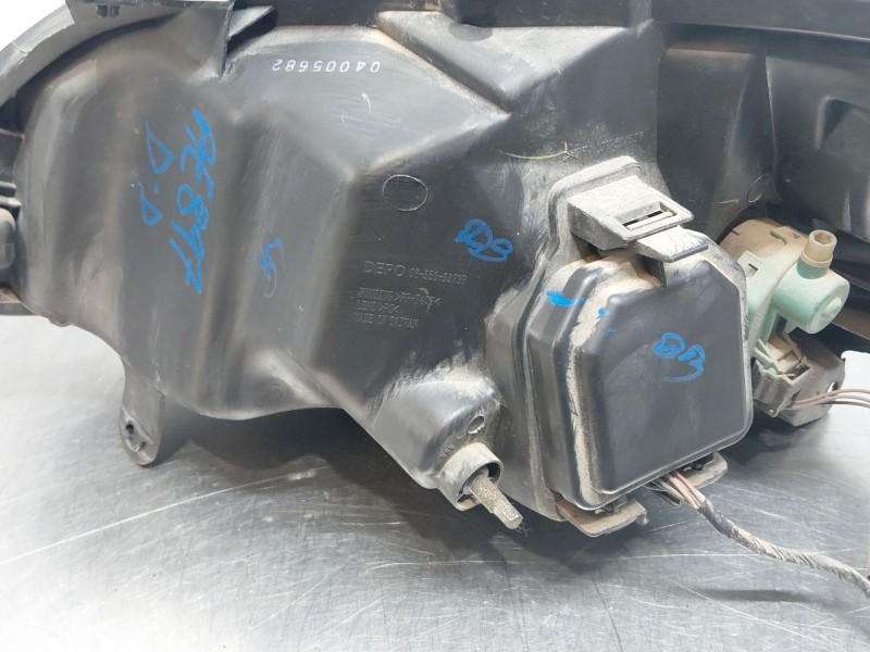 Recambio de faro derecho para renault twingo ii (cn0_) 1.2 turbo (cn0c, cn0f) referencia OEM IAM   