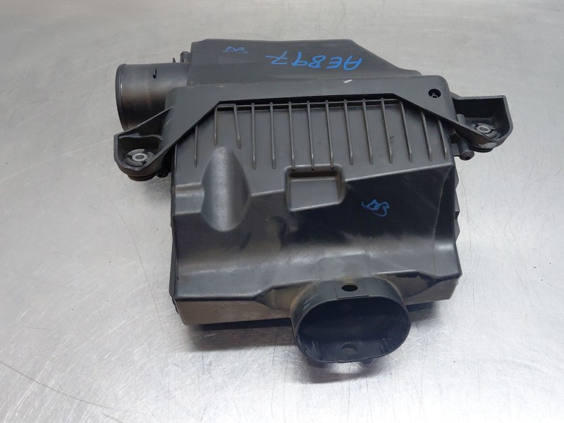 Recambio de filtro aire para renault twingo ii (cn0_) 1.2 turbo (cn0c, cn0f) referencia OEM IAM   