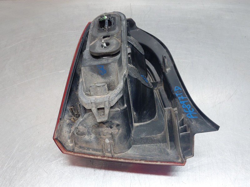 Recambio de piloto trasero derecho para renault twingo ii (cn0_) 1.2 turbo (cn0c, cn0f) referencia OEM IAM   