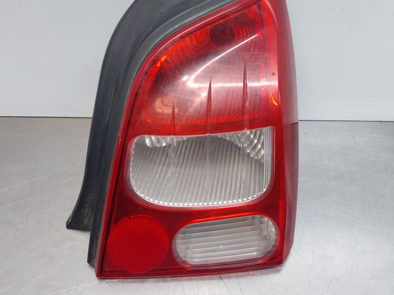 Recambio de piloto trasero derecho para renault twingo ii (cn0_) 1.2 turbo (cn0c, cn0f) referencia OEM IAM   