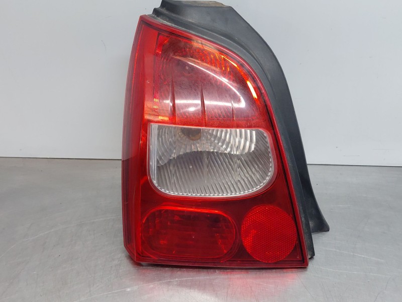Recambio de piloto trasero izquierdo para renault twingo ii (cn0_) 1.2 turbo (cn0c, cn0f) referencia OEM IAM   