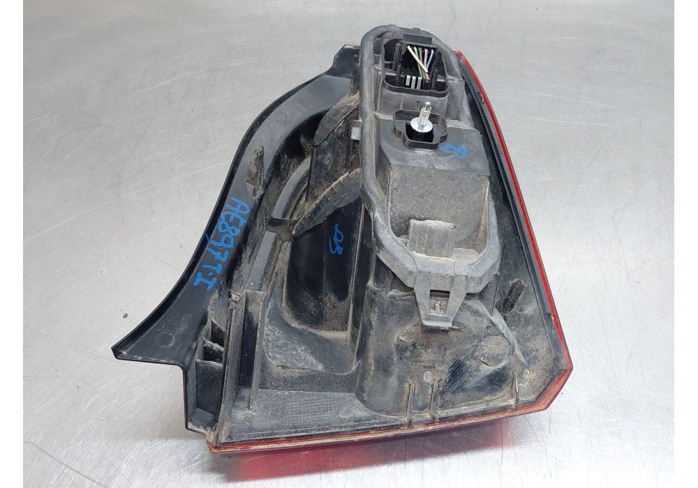 Recambio de piloto trasero izquierdo para renault twingo ii (cn0_) 1.2 turbo (cn0c, cn0f) referencia OEM IAM   
