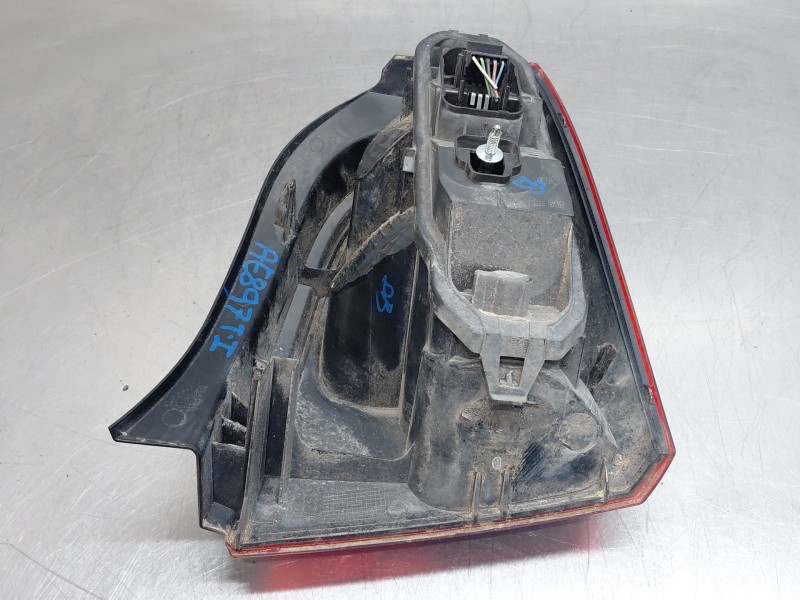 Recambio de piloto trasero izquierdo para renault twingo ii (cn0_) 1.2 turbo (cn0c, cn0f) referencia OEM IAM   