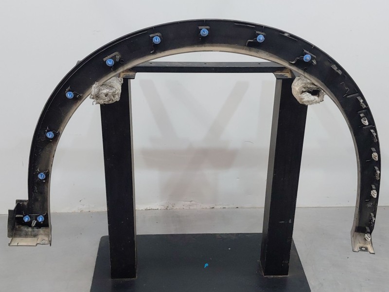 Recambio de aletin delantero izquierdo para peugeot 3008 hybrid 3008 referencia OEM IAM 98397907XT  