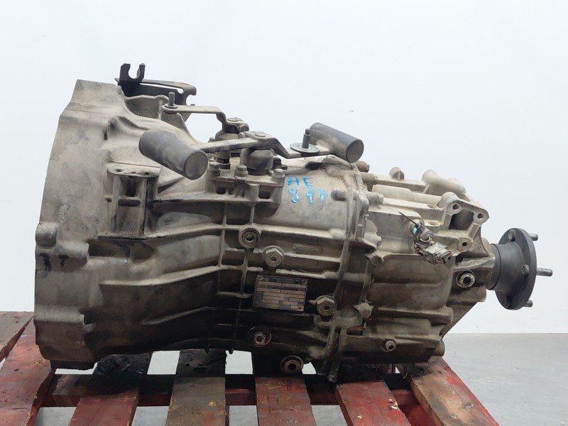 Recambio de caja cambios para nissan nt400 cabstar (f24m) 28.12, 32.12, 35.12 (f91an) referencia OEM IAM 32010LC61A  