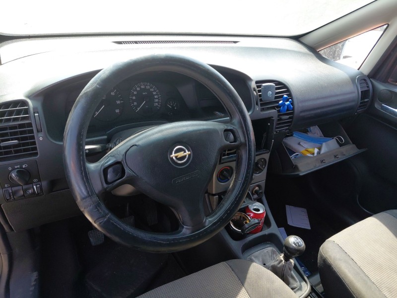 opel zafira a monospace (t98) del año 2004