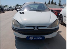peugeot 206 sedán del año 2001