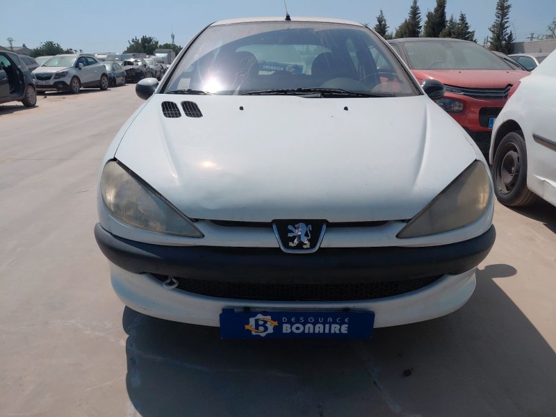peugeot 206 sedán del año 2001