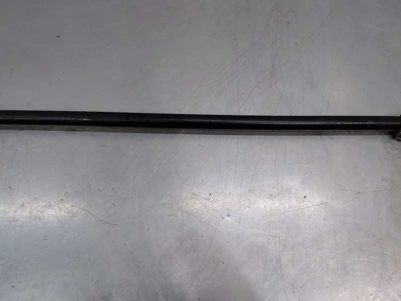 Recambio de barra estabilizadora delantera para nissan nt400 cabstar (f24m) 35.14, 45.14 referencia OEM IAM 54611MB40B  
