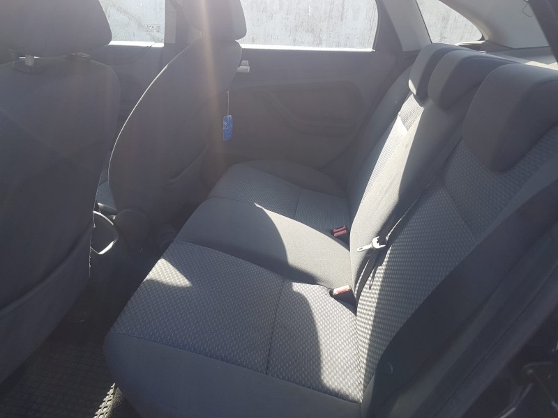 ford focus berlina (cap) del año 2005