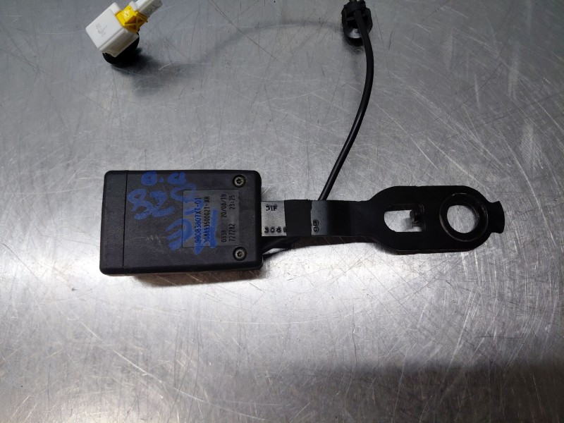 Recambio de enganche del cinturon delantero der para peugeot expert furgoneta (v_) 1.6 bluehdi 115 referencia OEM IAM   