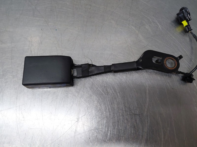 Recambio de enganche del cinturon delantero izq para peugeot expert furgoneta (v_) 1.6 bluehdi 115 referencia OEM IAM   