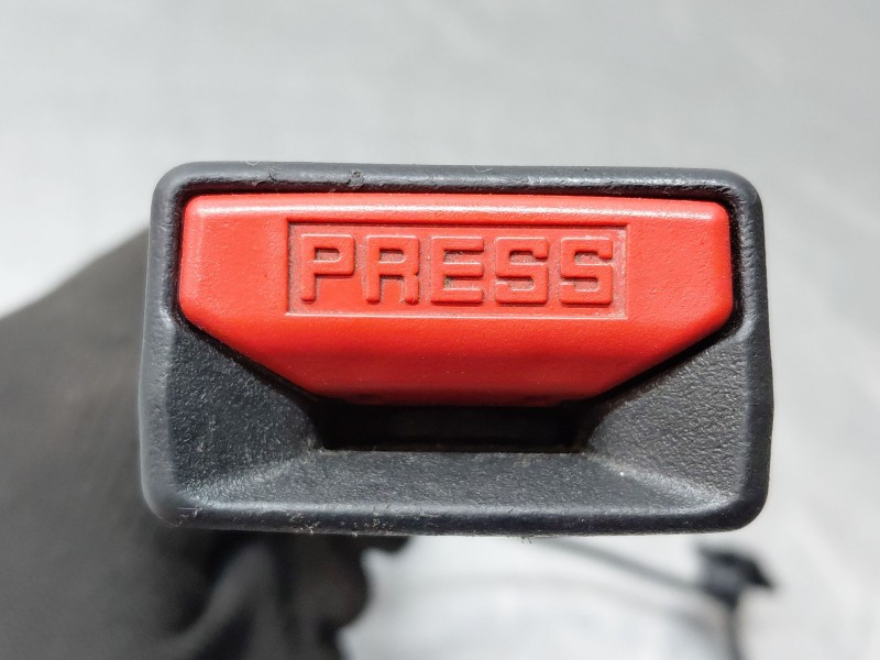 Recambio de enganche del cinturon delantero izq para peugeot expert furgoneta (v_) 1.6 bluehdi 115 referencia OEM IAM   