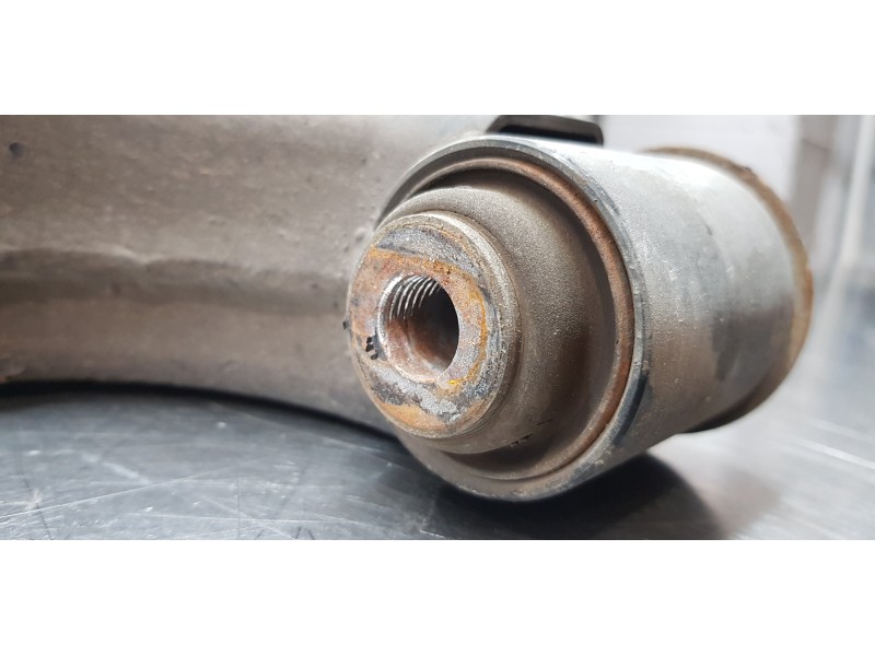 Recambio de brazo suspension inferior delantero derecho para ssangyong rodius xdi limited referencia OEM IAM 4450221001  