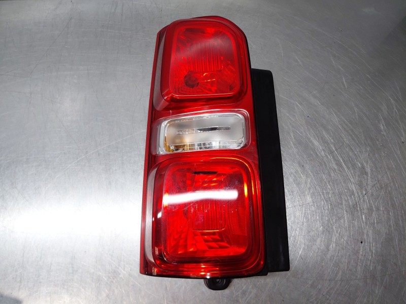 Recambio de piloto trasero izquierdo para peugeot expert furgoneta (v_) 1.6 bluehdi 115 referencia OEM IAM   