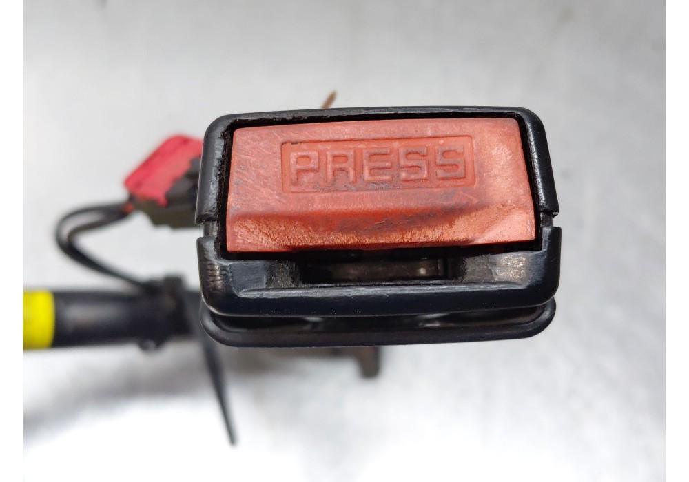 Recambio de pretensor airbag derecho para renault twingo ii (cn0_) 1.2 turbo (cn0c, cn0f) referencia OEM IAM   