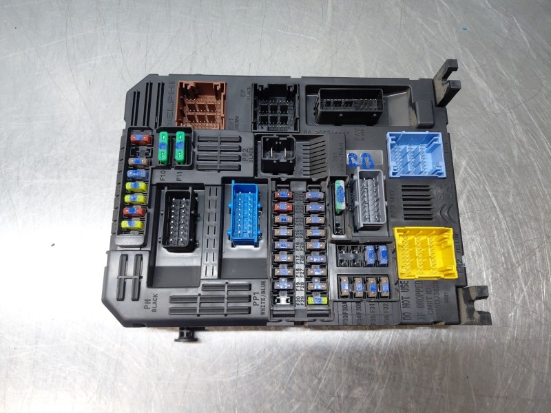 Recambio de caja reles / fusibles para peugeot expert furgoneta (v_) 1.6 bluehdi 115 referencia OEM IAM   