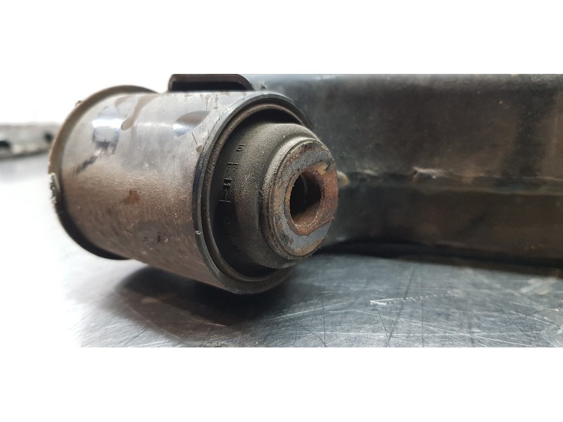 Recambio de brazo suspension inferior delantero derecho para ssangyong rodius xdi limited referencia OEM IAM 4450221001  