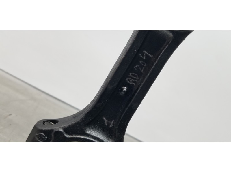 Recambio de biela para ssangyong rodius xdi limited referencia OEM IAM   
