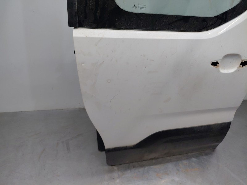 Recambio de puerta lateral corredera derecha para peugeot rifter active referencia OEM IAM   