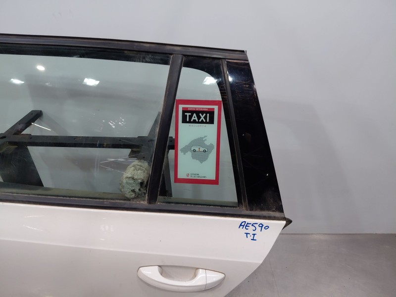 Recambio de puerta trasera izquierda para skoda octavia iii combi (5e5, 5e6) 1.6 tdi referencia OEM IAM   